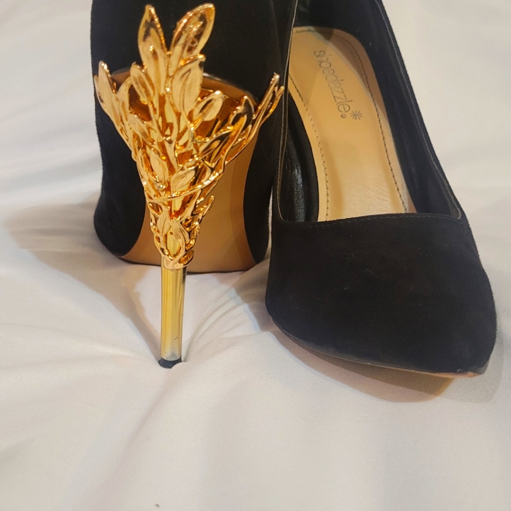 Black & Gold Rose High Heel.